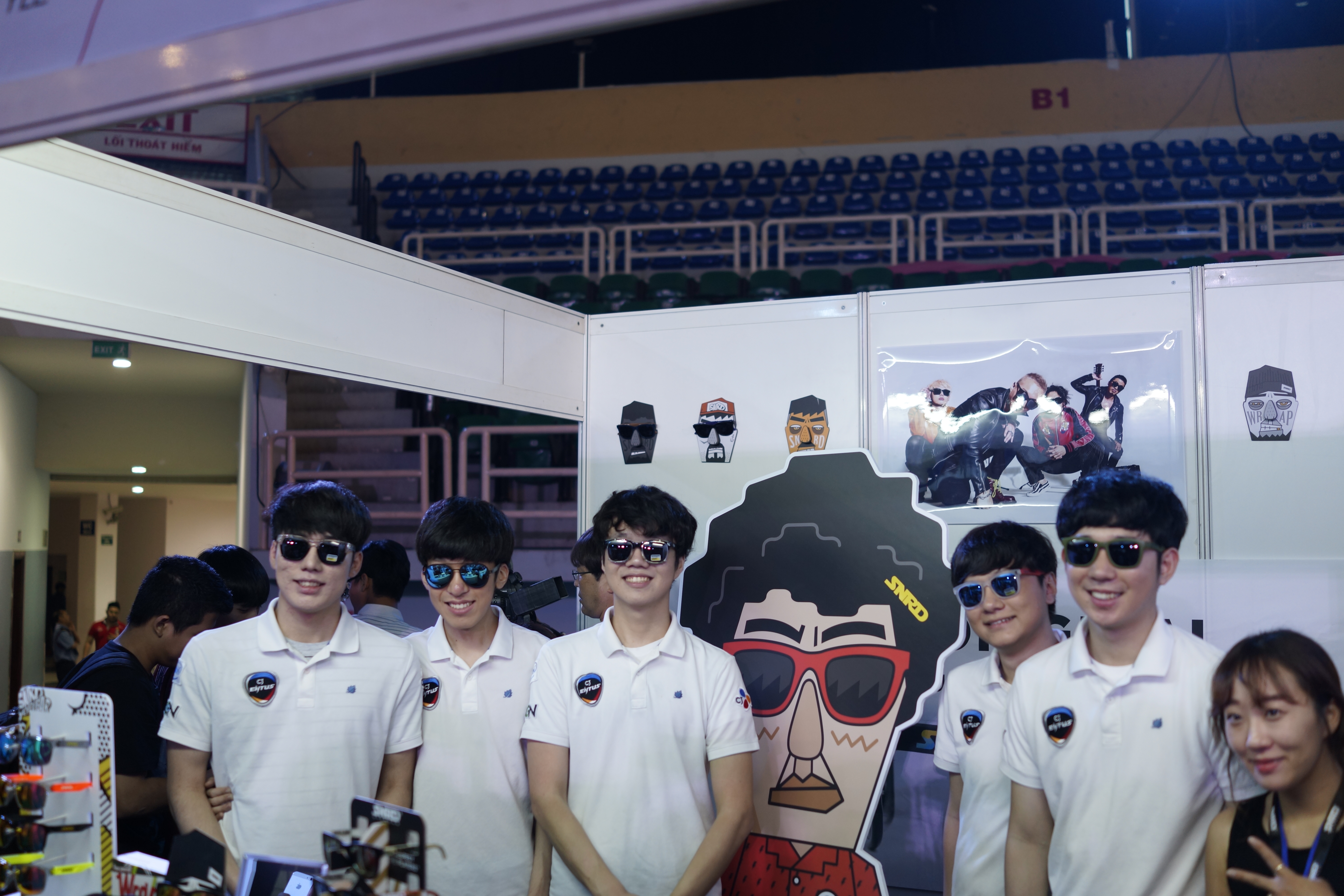 Korean Fashion Culture Industry Market 2016 CJENTUS